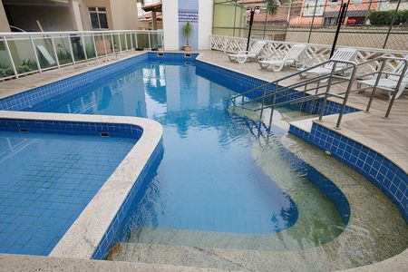 Apartamento à venda com 50m², 2 quartos e sem vaga Apartamento à venda com 50m², 2 quartos e sem vagaÁrea comum - Piscina