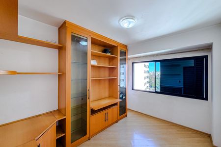 Apartamento à venda com 180m², 4 quartos e 3 vagas Apartamento à venda com 180m², 4 quartos e 3 vagasQuarto 1