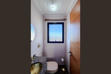 Apartamento à venda com 180m², 4 quartos e 3 vagas Apartamento à venda com 180m², 4 quartos e 3 vagasLavabo
