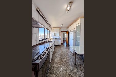 Apartamento à venda com 180m², 4 quartos e 3 vagas Apartamento à venda com 180m², 4 quartos e 3 vagasCozinha