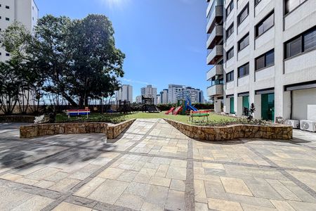 Apartamento à venda com 180m², 4 quartos e 3 vagas Apartamento à venda com 180m², 4 quartos e 3 vagasÁrea comum