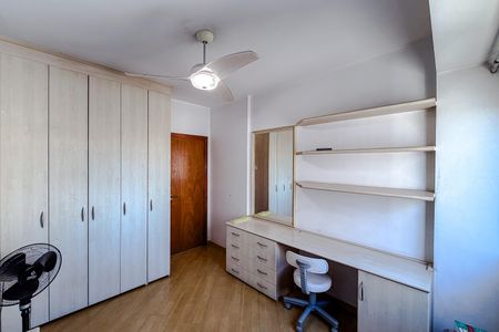 Apartamento à venda com 180m², 4 quartos e 3 vagas Apartamento à venda com 180m², 4 quartos e 3 vagasQuarto 3