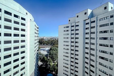 Apartamento à venda com 180m², 4 quartos e 3 vagas Apartamento à venda com 180m², 4 quartos e 3 vagasVista do Quarto 2
