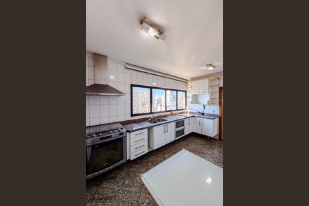Apartamento à venda com 180m², 4 quartos e 3 vagas Apartamento à venda com 180m², 4 quartos e 3 vagasCozinha