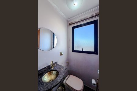 Apartamento à venda com 180m², 4 quartos e 3 vagas Apartamento à venda com 180m², 4 quartos e 3 vagasLavabo