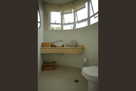 Lavabo da Sala  de casa à venda com 3 quartos, 290m² em Parque dos Passaros, São Bernardo do Campo