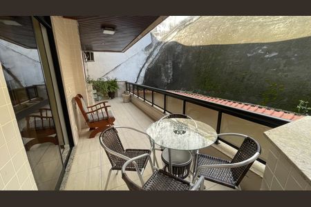 Apartamento à venda com 75m², 2 quartos e 1 vagaVaranda da Sala