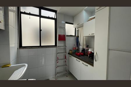 Apartamento à venda com 75m², 2 quartos e 1 vagaÁrea de Serviço