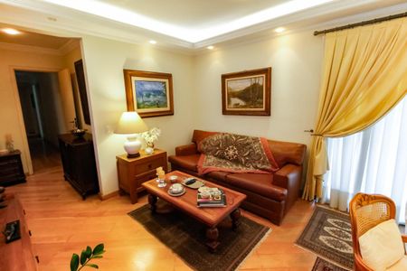Apartamento à venda com 180m², 4 quartos e 3 vagas Apartamento à venda com 180m², 4 quartos e 3 vagasSala 2
