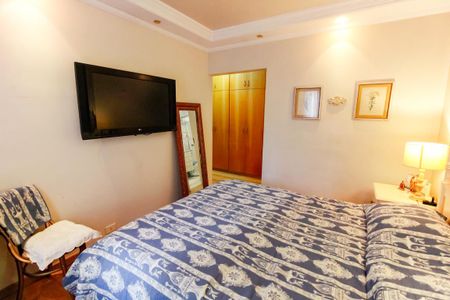 Apartamento à venda com 180m², 4 quartos e 3 vagas Apartamento à venda com 180m², 4 quartos e 3 vagasSuíte