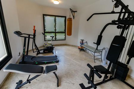 Apartamento à venda com 180m², 4 quartos e 3 vagas Apartamento à venda com 180m², 4 quartos e 3 vagasÁrea comum - Academia