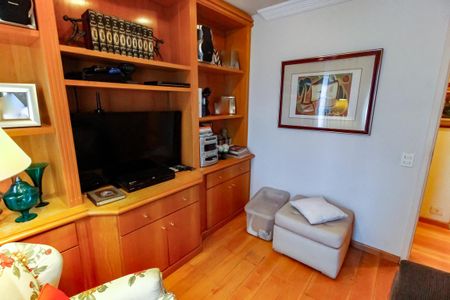 Apartamento à venda com 180m², 4 quartos e 3 vagas Apartamento à venda com 180m², 4 quartos e 3 vagasSala 3