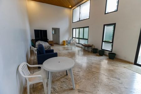 Apartamento à venda com 180m², 4 quartos e 3 vagas Apartamento à venda com 180m², 4 quartos e 3 vagasÁrea comum - Salão de festas