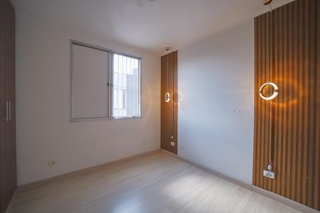 Quarto 2 de apartamento para alugar com 2 quartos, 53m² em Jardim Gonzaga, São Paulo