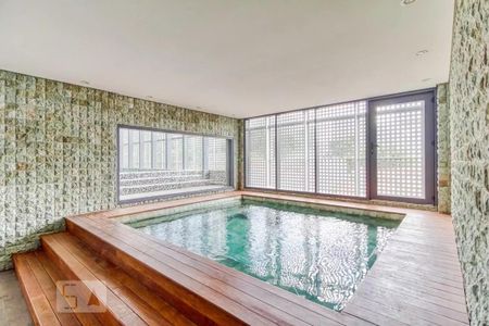 Apartamento para alugar com 70m², 1 quarto e 2 vagas Apartamento para alugar com 70m², 1 quarto e 2 vagasÁrea comum - Piscina