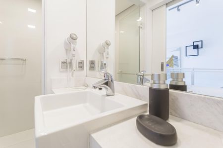 Apartamento para alugar com 70m², 1 quarto e 2 vagas Apartamento para alugar com 70m², 1 quarto e 2 vagasBanheiro