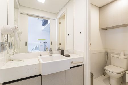 Apartamento para alugar com 70m², 1 quarto e 2 vagas Apartamento para alugar com 70m², 1 quarto e 2 vagasBanheiro