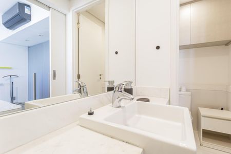 Apartamento para alugar com 70m², 1 quarto e 2 vagas Apartamento para alugar com 70m², 1 quarto e 2 vagasBanheiro