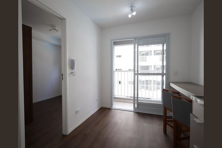 Sala de apartamento para alugar com 1 quarto, 27m² em Portal do Morumbi, São Paulo