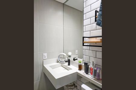 Banheiro de apartamento à venda com 2 quartos, 43m² em Vila Gustavo, São Paulo