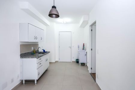 Sala e Cozinha de apartamento à venda com 1 quarto, 30m² em Liberdade, São Paulo