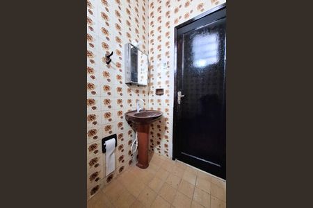 Casa à venda com 80m², 3 quartos e sem vaga Casa à venda com 80m², 3 quartos e sem vagaBanheiro