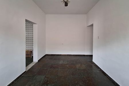 Casa à venda com 80m², 3 quartos e sem vaga Casa à venda com 80m², 3 quartos e sem vagaSala