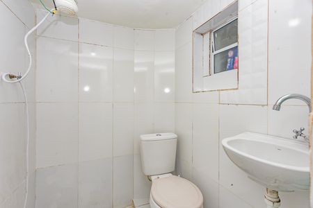 Banheiro de casa para alugar com 2 quartos, 49m² em Jardim Climax, São Paulo