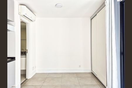 Studio para alugar com 27m², 1 quarto e sem vagaSala/Quarto