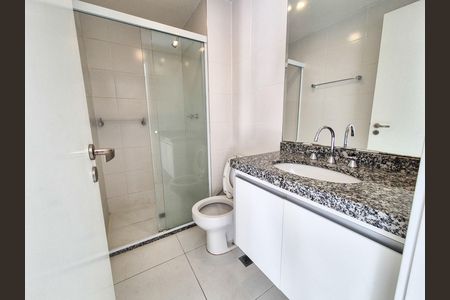 Banheiro  de kitnet/studio para alugar com 1 quarto, 27m² em Campos Elíseos, São Paulo