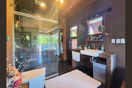 Casa de condomínio para alugar com 290m², 2 quartos e 4 vagas
