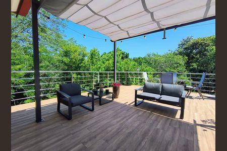 Casa de condomínio para alugar com 290m², 2 quartos e 4 vagas