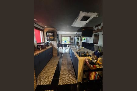 Cozinha de casa de condomínio para alugar com 2 quartos, 290m² em Jansen, Gravataí