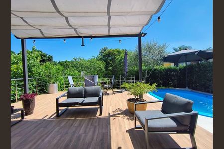 Casa de condomínio para alugar com 290m², 2 quartos e 4 vagas