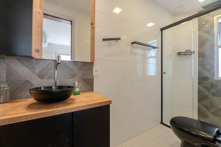 Apartamento à venda com 43m², 1 quarto e 1 vaga Apartamento à venda com 43m², 1 quarto e 1 vagaBanheiro da Suíte 1