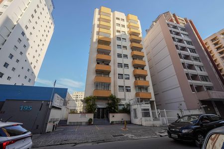 Apartamento à venda com 43m², 1 quarto e 1 vaga Apartamento à venda com 43m², 1 quarto e 1 vagaFachada