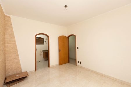 Casa à venda com 232m², 4 quartos e 5 vagasSuíte