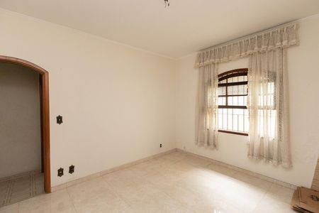 Casa à venda com 232m², 4 quartos e 5 vagasSuíte