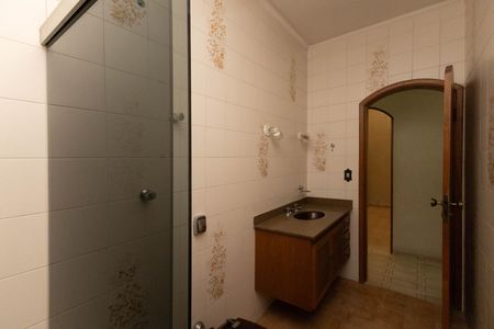 Casa à venda com 232m², 4 quartos e 5 vagasBanheiro Social