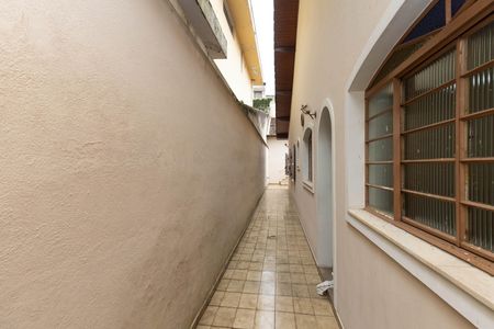 Casa à venda com 232m², 4 quartos e 5 vagasCorredor