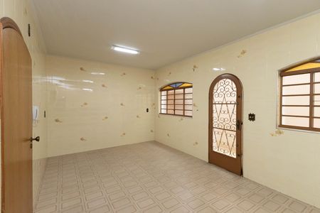 Casa à venda com 232m², 4 quartos e 5 vagasCozinha - Armários