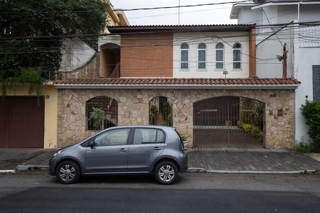 Casa à venda com 232m², 4 quartos e 5 vagasFachada 