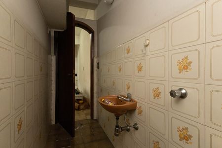 Casa à venda com 232m², 4 quartos e 5 vagasBanheiro 6