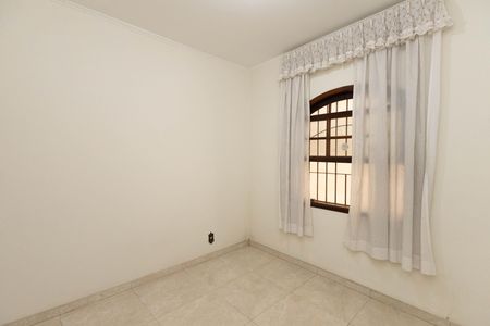 Casa à venda com 232m², 4 quartos e 5 vagasSuíte 2