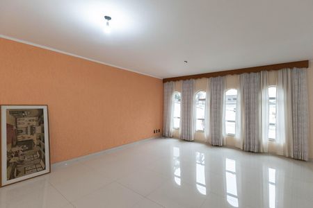 Casa à venda com 232m², 4 quartos e 5 vagasSala 