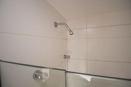 Banheiro de kitnet/studio para alugar com 1 quarto, 44m² em Sqnw, Brasília