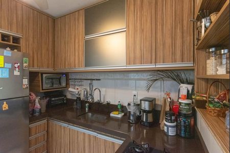 Cozinha de apartamento à venda com 2 quartos, 60m² em Loteamento Country Ville, Campinas