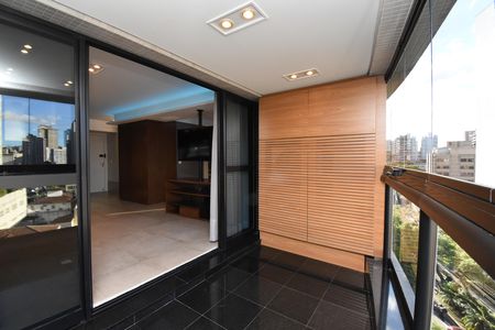Sacada com Churrasqueira de apartamento para alugar com 1 quarto, 87m² em Batel, Curitiba