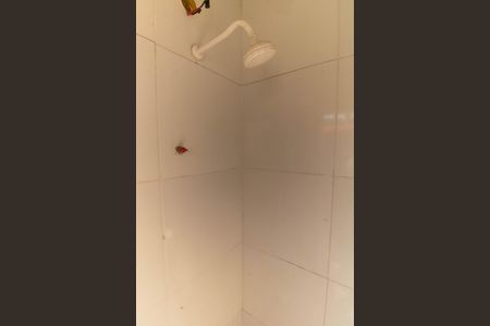 Banheiro de kitnet/studio para alugar com 1 quarto, 325m² em Fonseca, Niterói