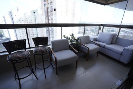 Casa à venda com 99m², 2 quartos e 2 vagas